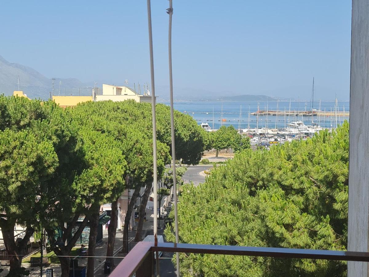 Bed and Breakfast Il Sestante Vista Mare à Gaète Extérieur photo